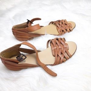 Urban Outfitters Kimchi Blue brown sandals